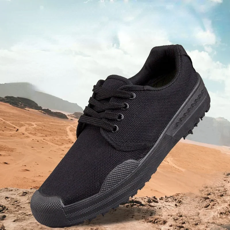 Winter Camouflage Labor Insurance Liberation Work Military Training Non-slip Plus Velvet Thick-soled Warm Men Cotton Shoes
Winter Camouflage Labor Insurance Liberation Work Military Training Non-slip Plus Velvet Thick-soled Warm Men Cotton Shoes