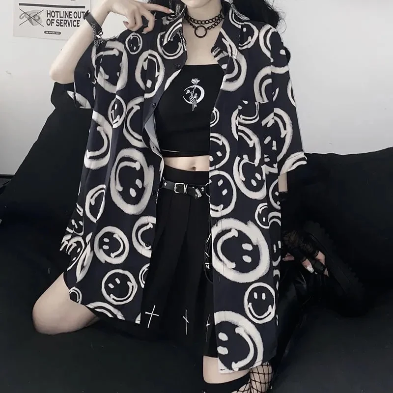 HOUZHOU Goth Shirt Women Vintage Gothic Oversize Summer 2021 Fashion Black Short Half Sleeve Harajuku Blouse Female Dropshipping
HOUZHOU Goth Shirt Women Vintage Gothic Oversize Summer 2021 Fashion Black Short Half Sleeve Harajuku Blouse Female Dropshipping