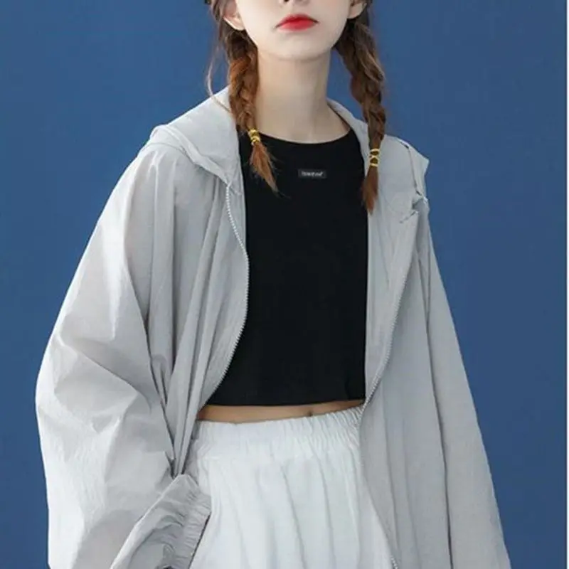 2021 New Summer Sun Protection Clothing Women Ins Loose Breathable Running Coat Fitness Exercise Long-Sleeved Thin Sports Jacket
2021 New Summer Sun Protection Clothing Women Ins Loose Breathable Running Coat Fitness Exercise Long-Sleeved Thin Sports Jacket