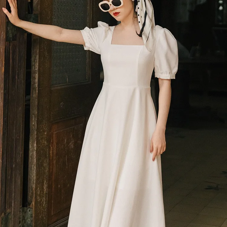 2021 new summer Hepburn style little black dress temperament square collar over knee long skirt waist slimming A dress
2021 new summer Hepburn style little black dress temperament square collar over knee long skirt waist slimming A dress