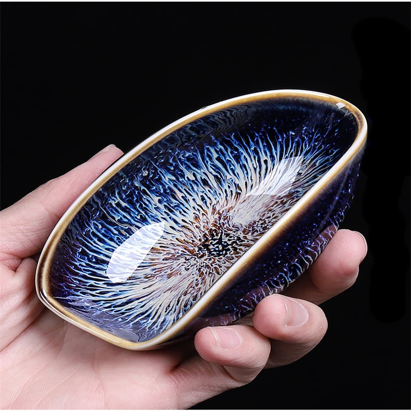 Traditional Chinese Fancy Deep Blue Chrysanthemum Ceramic Tea Spoon Handmade Painted Special Kung Fu Tea Leaves Container
Traditional Chinese Fancy Deep Blue Chrysanthemum Ceramic Tea Spoon Handmade Painted Special Kung Fu Tea Leaves Container