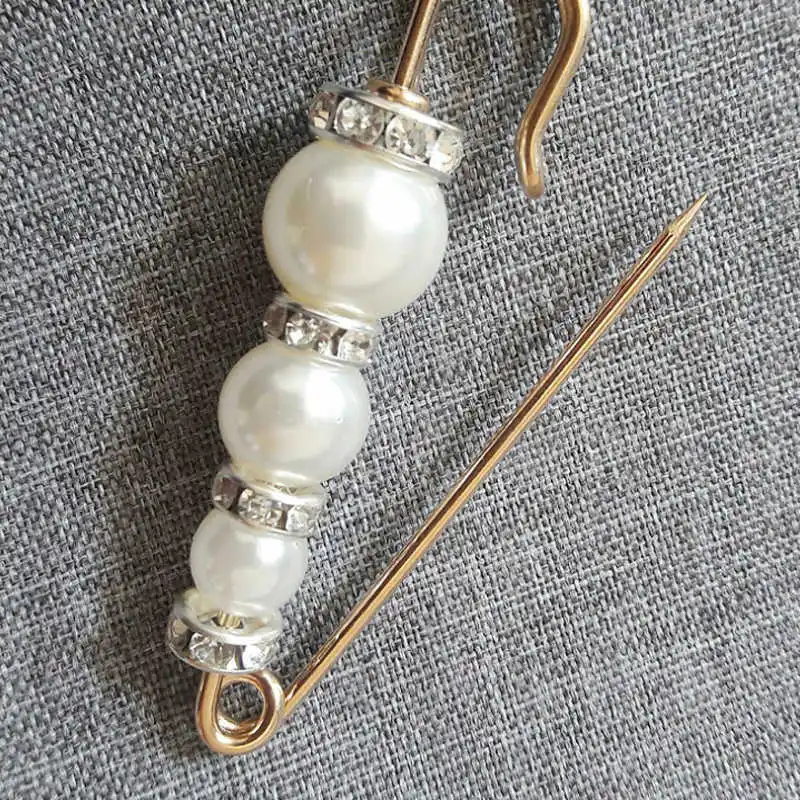 NEW Elegant Brooches Pin Up For Women Suit Hats Clips Girl Peacock Crystal Rhinestones Brooch Pins Needle Fashion Jewelry 
NEW Elegant Brooches Pin Up For Women Suit Hats Clips Girl Peacock Crystal Rhinestones Brooch Pins Needle Fashion Jewelry