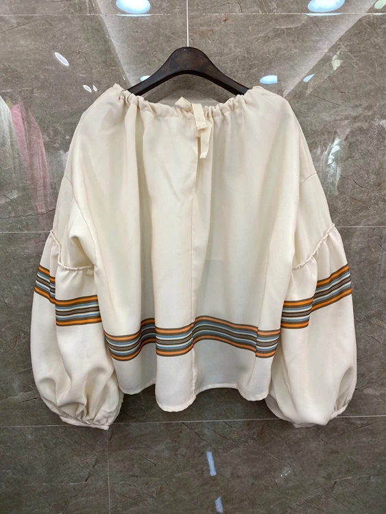 2021 spring and summer new women's round neck Lantern Sleeve stitching irregular hem versatile Doll Top 321
2021 spring and summer new women's round neck Lantern Sleeve stitching irregular hem versatile Doll Top 321