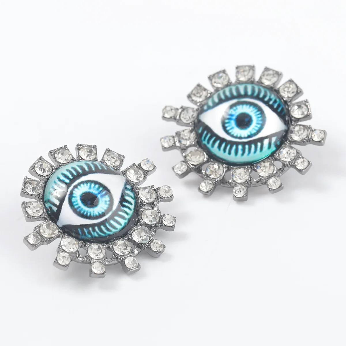 2021 New Exaggerated Metal Resin Eyes Acrylic Sunflower Earrings Women's Retro Bohemian Jewelry Accessories
2021 New Exaggerated Metal Resin Eyes Acrylic Sunflower Earrings Women's Retro Bohemian Jewelry Accessories