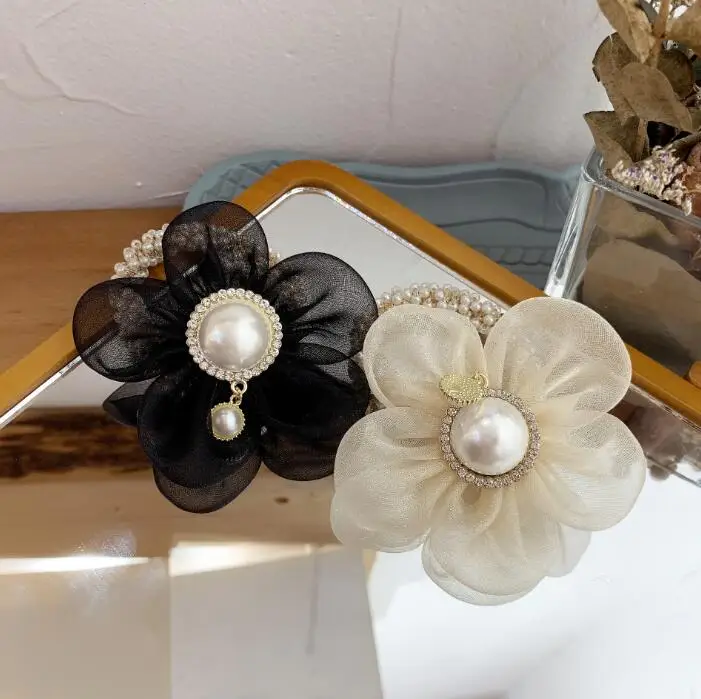 Net yarn flower hair ring girl pearl rhinestone summer hair rope full pearl tnder women head rope 
Net yarn flower hair ring girl pearl rhinestone summer hair rope full pearl tnder women head rope