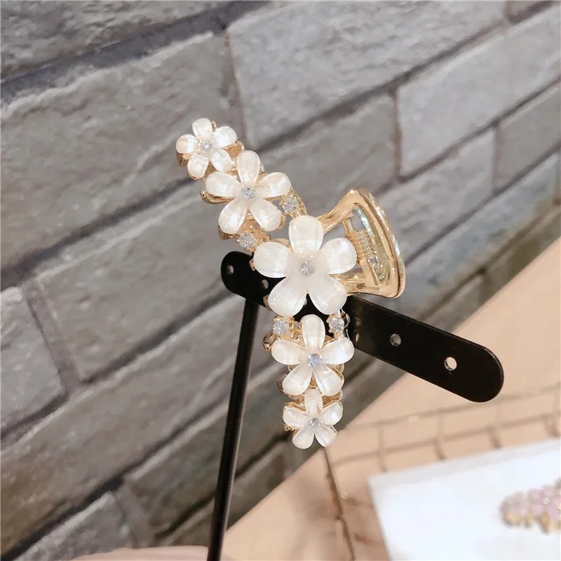 Summer Crystal Flower Hair claw Hair clips Woman Head dress Hair Accessories Crab hair clip Hair pin
Summer Crystal Flower Hair claw Hair clips Woman Head dress Hair Accessories Crab hair clip Hair pin