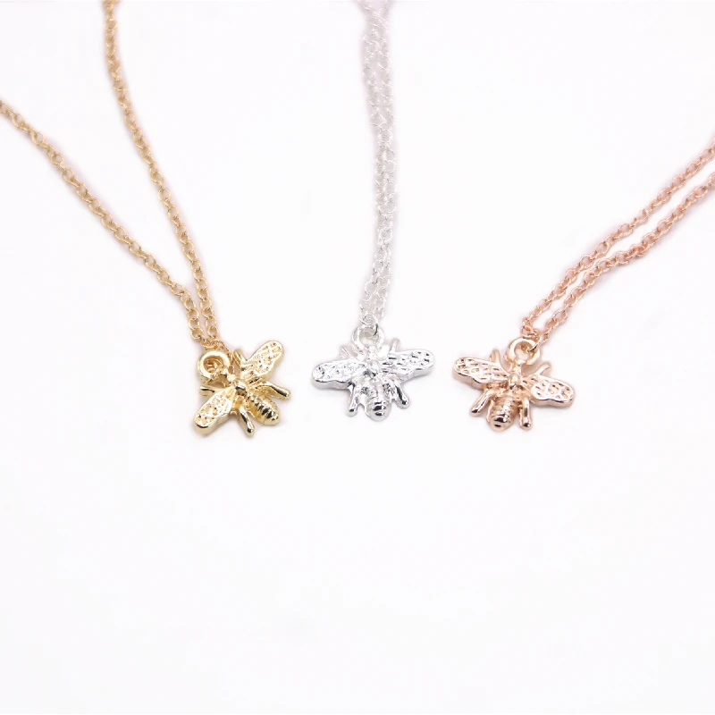 Fashion Classic Bee Pendant Necklace Cute Cartoon Insects Necklace Gold White Rose Three Color Optional
Fashion Classic Bee Pendant Necklace Cute Cartoon Insects Necklace Gold White Rose Three Color Optional