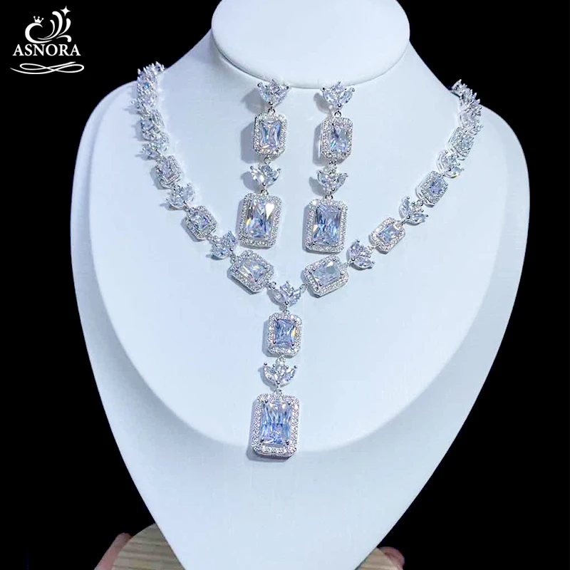 ASNORA Bridal Wedding jewelry set, cubic zirconia square drop pendant dress dinner date necklace earrings accessories X0828
ASNORA Bridal Wedding jewelry set, cubic zirconia square drop pendant dress dinner date necklace earrings accessories X0828