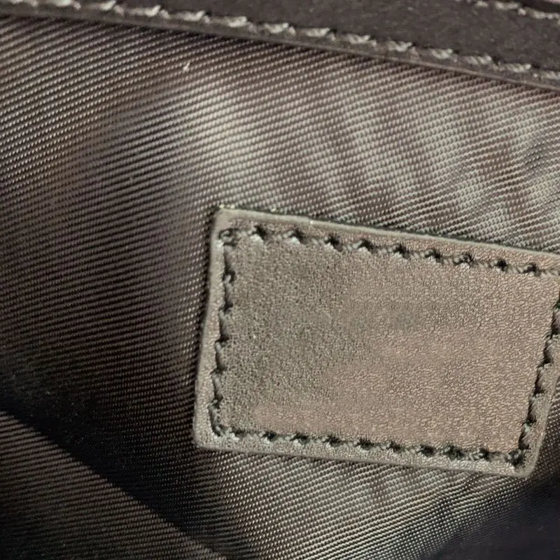 2021 men's travel bag, large capacity travel bag, with retro printing, Pu business handbag, advanced handle, luxury, new brand
2021 men's travel bag, large capacity travel bag, with retro printing, Pu business handbag, advanced handle, luxury, new brand