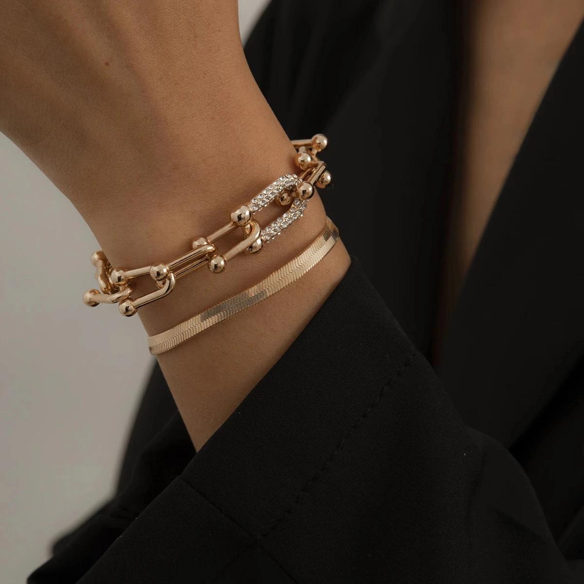 Fashion Statement Heavy Metal Bangle Bracelet Trendy Gold Color Copper Chain U Link Crystal Bracelet
Fashion Statement Heavy Metal Bangle Bracelet Trendy Gold Color Copper Chain U Link Crystal Bracelet