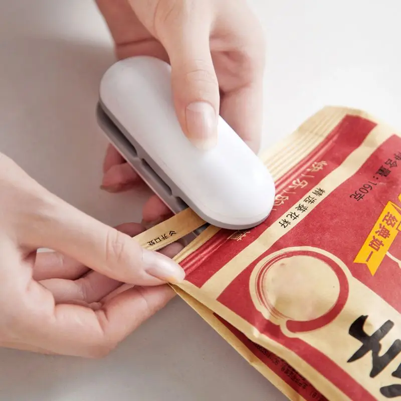 Portable Heat Mini Plastic Bag Impluse Sealer Food Packing Handheld Multifunction Easy Operation Sealing Machine Tool Dropship
Portable Heat Mini Plastic Bag Impluse Sealer Food Packing Handheld Multifunction Easy Operation Sealing Machine Tool Dropship