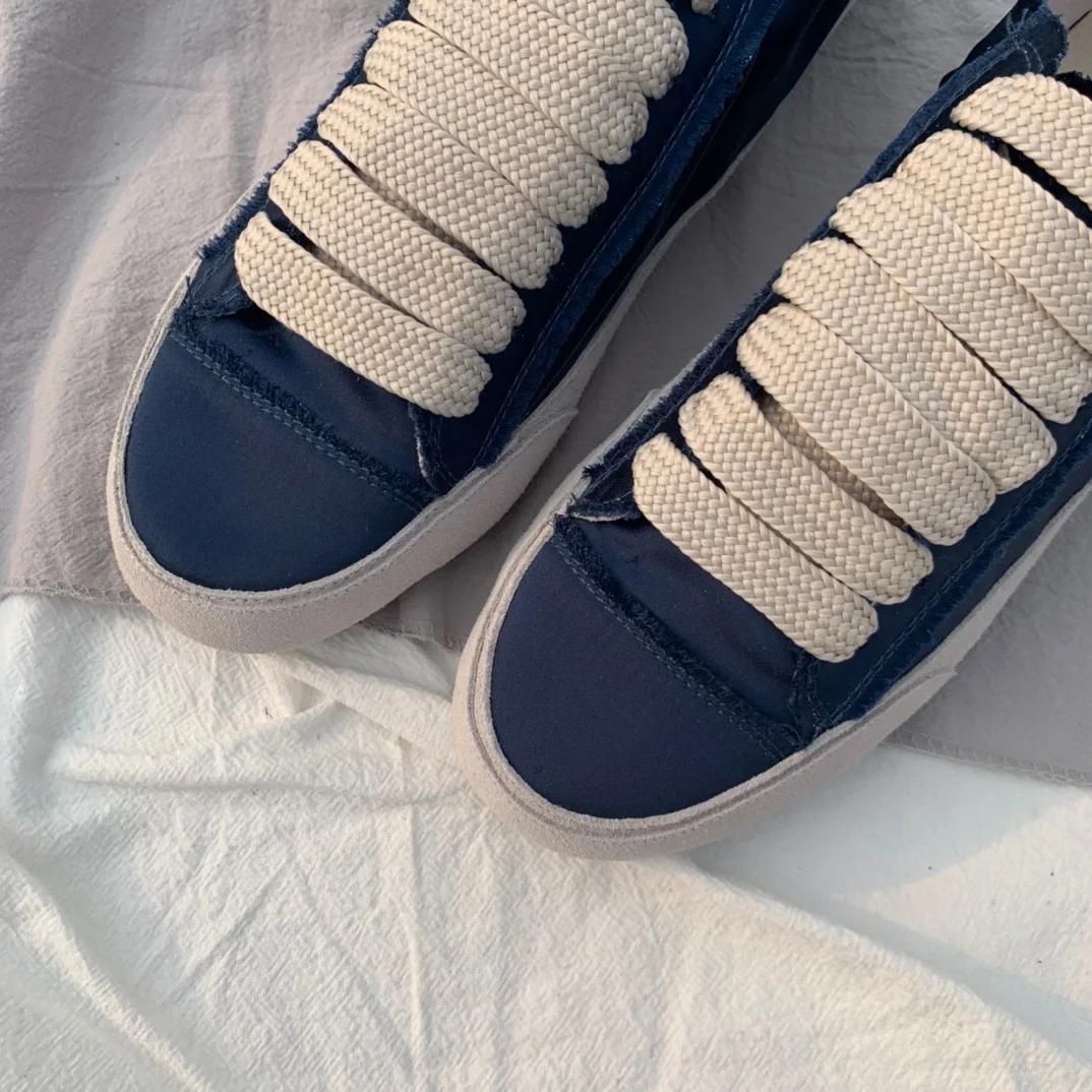 Pedro Garcia Fashion Soft Couple Royal Blue High Quality Silk Shoes Ladies Breathable Lightweight Women's Sneakers Four Seasons
Pedro Garcia Fashion Soft Couple Royal Blue High Quality Silk Shoes Ladies Breathable Lightweight Women's Sneakers Four Seasons
