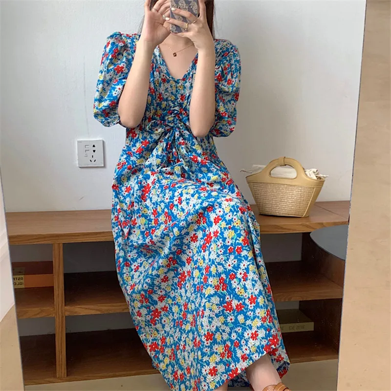 Vintage V-Neck Summer Dress Korean One-Piece Floral Chiffon Long Dress Female 2021 New Puff Sleeve Elegant Women's Casual Dress
Vintage V-Neck Summer Dress Korean One-Piece Floral Chiffon Long Dress Female 2021 New Puff Sleeve Elegant Women's Casual Dress