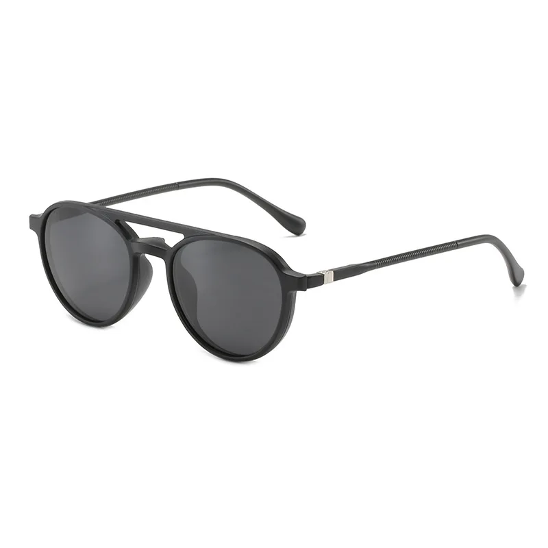 6 in 1 Clip On Sunglasses with Pilot Polarized Night Vision Mirror Flat Magnetic Lens Clips Optical Myopia Glasses
6 in 1 Clip On Sunglasses with Pilot Polarized Night Vision Mirror Flat Magnetic Lens Clips Optical Myopia Glasses