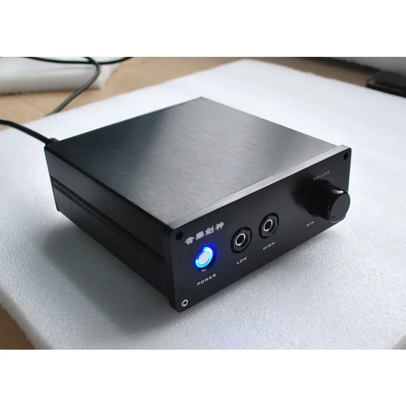 A1 + pure class A, ultra-dynamic ceramic amplifier, supports 4Ω-600Ω headphone amplifier, frequency response: 0HZ-100KHZ
A1 + pure class A, ultra-dynamic ceramic amplifier, supports 4Ω-600Ω headphone amplifier, frequency response: 0HZ-100KHZ
