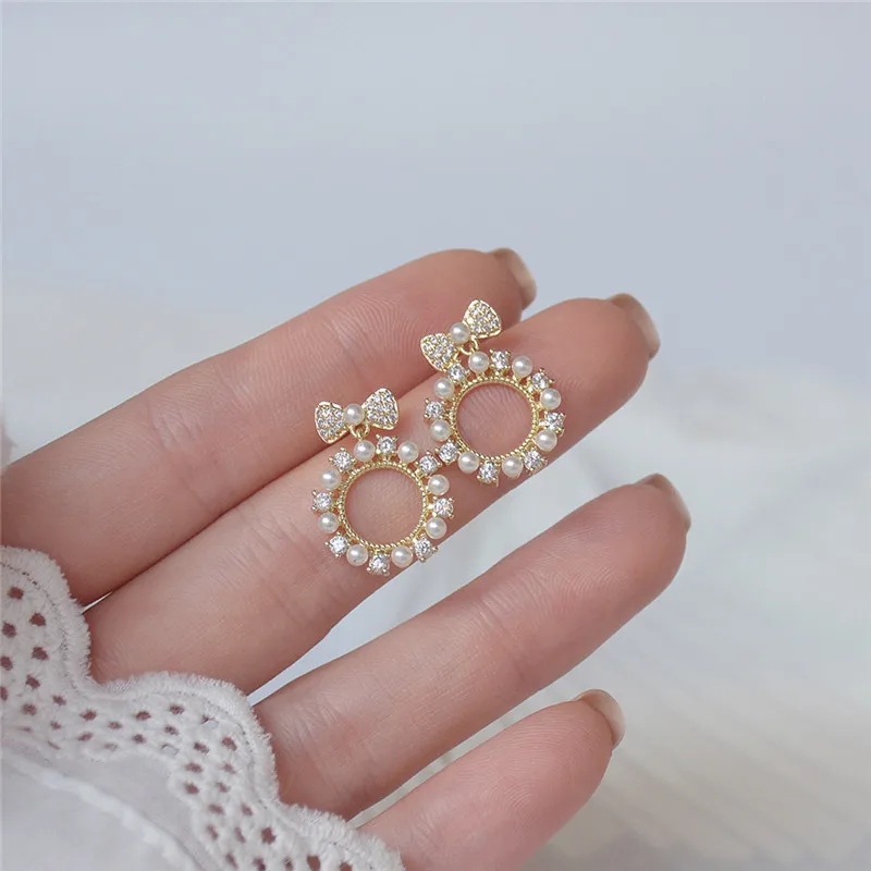 Light Luxury 14K Real Gold Lovely Bow Pearl Stud Earrings for Women Cubic Zircon ZC Weddings Earrings
Light Luxury 14K Real Gold Lovely Bow Pearl Stud Earrings for Women Cubic Zircon ZC Weddings Earrings