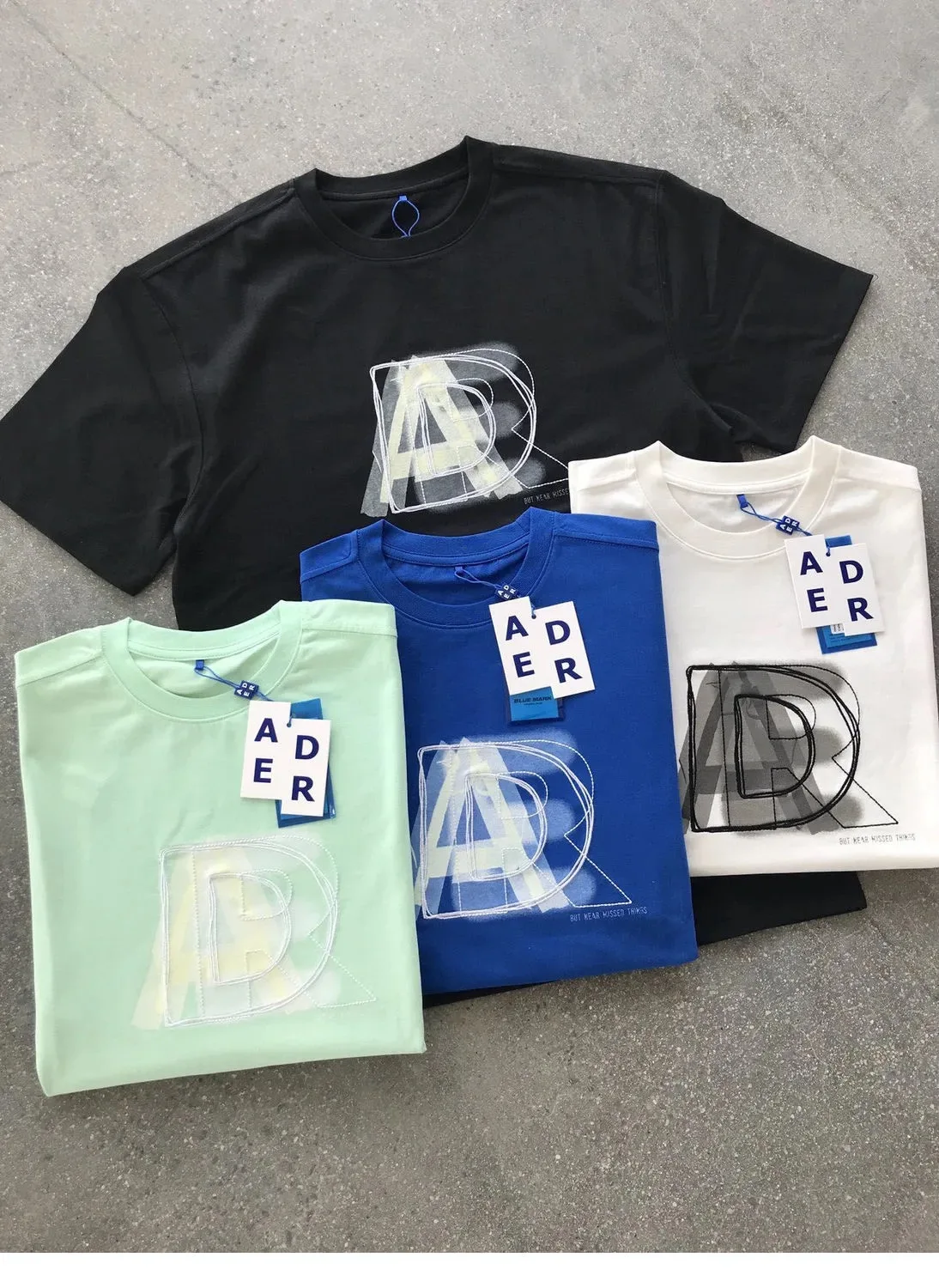 Ader fashion t-shirt male 3d female sketch superimposed letters adererror error high quality casual round neck t-shirt
Ader fashion t-shirt male 3d female sketch superimposed letters adererror error high quality casual round neck t-shirt