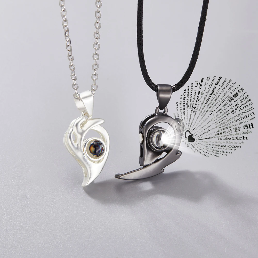 2 Pcs Romantic 100 Languages I Love You Projection Necklace 1 Pair Heart Stitching Magnetic Couple Pendant Necklaces Lover Gifts
2 Pcs Romantic 100 Languages I Love You Projection Necklace 1 Pair Heart Stitching Magnetic Couple Pendant Necklaces Lover Gifts