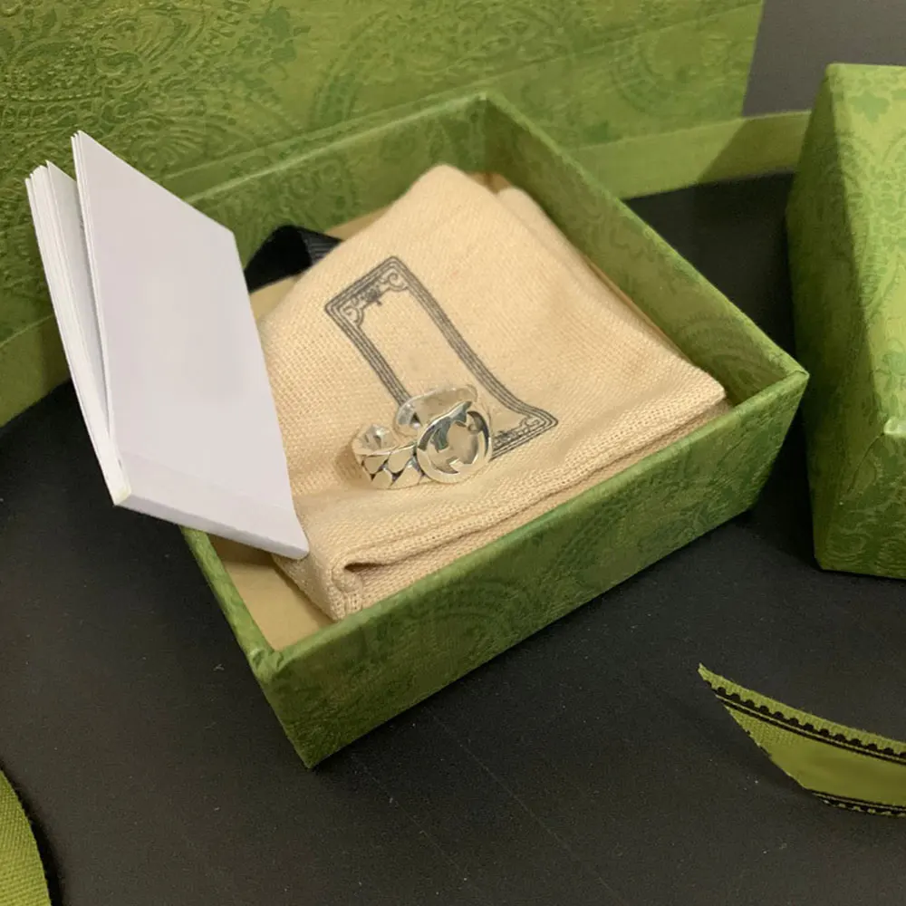 S925 Sterling Silver New Season Lovers ring retro style classic 1:1 ewelry Ring for women
S925 Sterling Silver New Season Lovers ring retro style classic 1:1 ewelry Ring for women