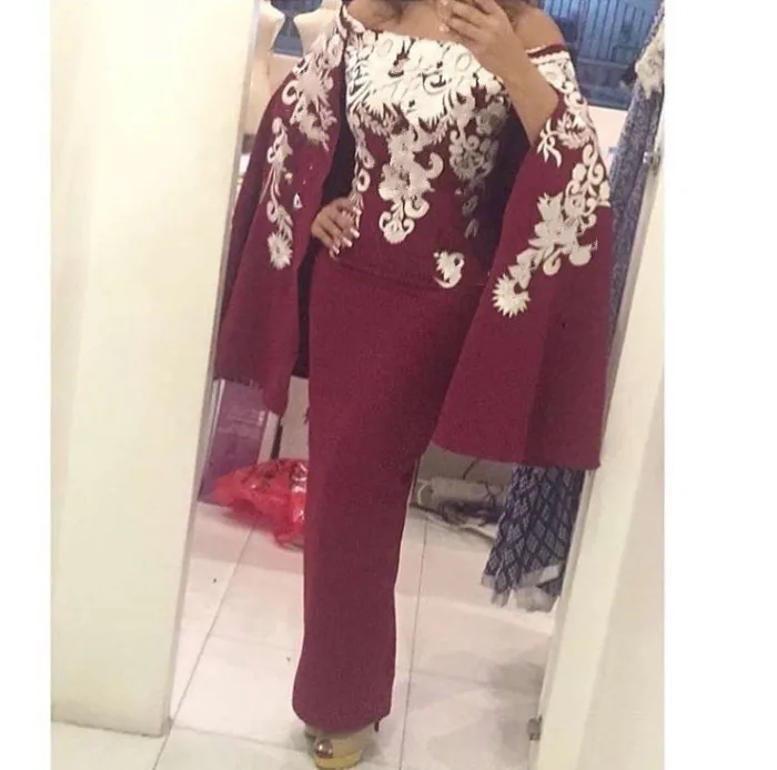 Elegant Dubai Burgundy Evening Dresses Long Arabic Boat Neck Applique Evening Gowns Muslim Party Dress For Women 
Elegant Dubai Burgundy Evening Dresses Long Arabic Boat Neck Applique Evening Gowns Muslim Party Dress For Women