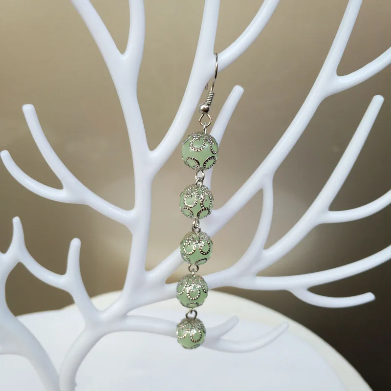 Luxurious Retro Flower Holder Luminous BEADS BEADED Tassel Long Earrings Suitable for Women's Wedding Exquisite Jewelry Gifts
Luxurious Retro Flower Holder Luminous BEADS BEADED Tassel Long Earrings Suitable for Women's Wedding Exquisite Jewelry Gifts