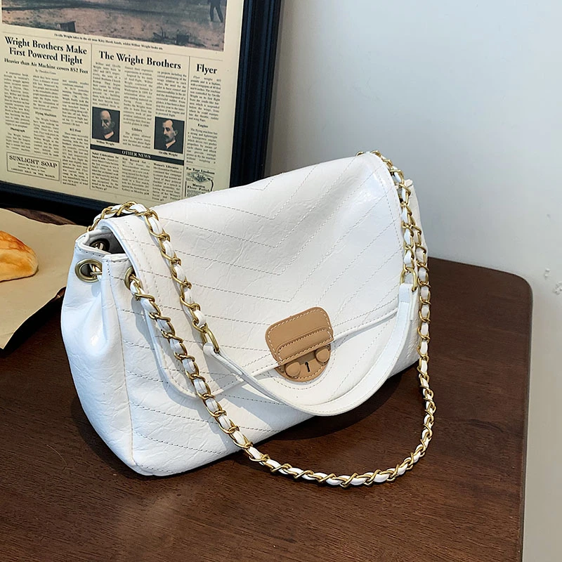 Retro Large Capacity Bag Embroidery Line 2021 New Fashion Chain Women's Single Shoulder Bag Armpit Bag Girl Sac
Retro Large Capacity Bag Embroidery Line 2021 New Fashion Chain Women's Single Shoulder Bag Armpit Bag Girl Sac