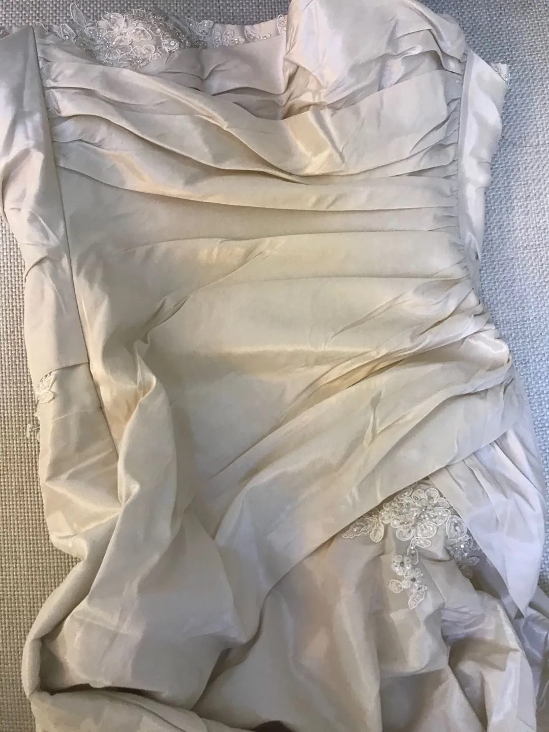 Stock Clean Light Gold Taffeta Simple Mermaid Wedding Dresses High Quality Cheap Wedding Gowns Bridal Dresses Vestidos De Novia 
Stock Clean Light Gold Taffeta Simple Mermaid Wedding Dresses High Quality Cheap Wedding Gowns Bridal Dresses Vestidos De Novia