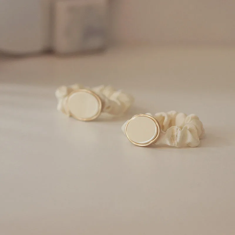 Корейский вариант нежной темпераментной молочно-белой матовой овальной формы кольца для волос с маленьким кишечником темпераментные унив...
Корейский вариант нежной темпераментной молочно-белой матовой овальной формы кольца для волос с маленьким кишечником темпераментные унив...