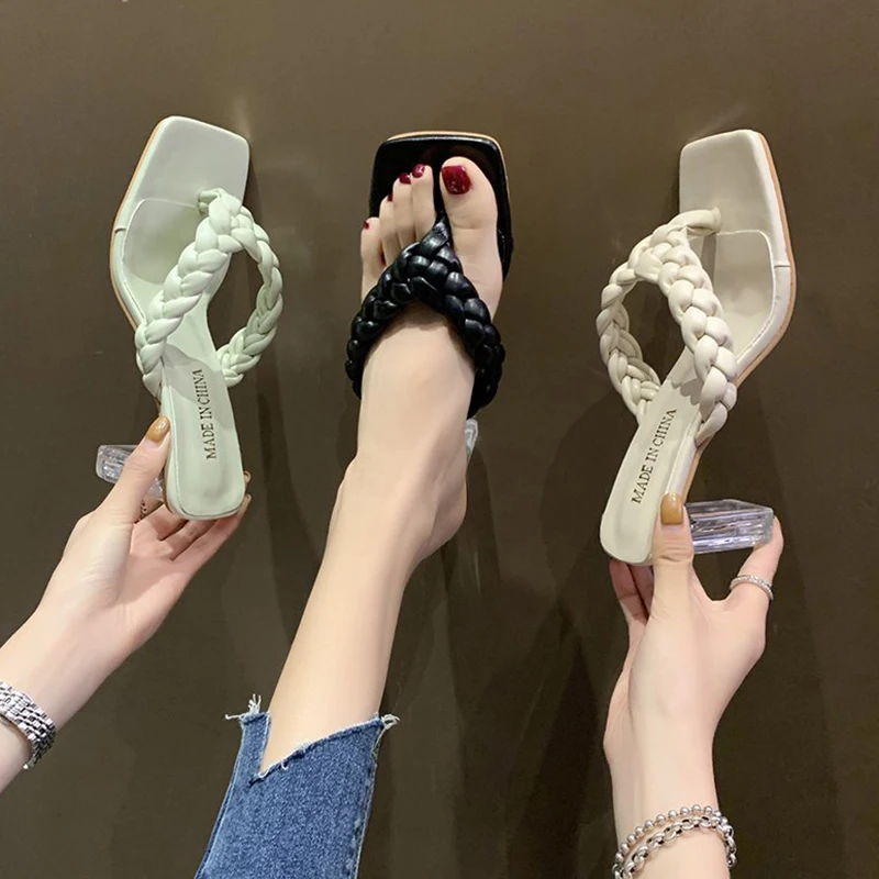 High-Heeled Shoes Lady Square heel Woman's Slippers Slides Rubber Flip Flops Block 2021 Summer Hawaiian Glitter PU Rome Hoof Sup
High-Heeled Shoes Lady Square heel Woman's Slippers Slides Rubber Flip Flops Block 2021 Summer Hawaiian Glitter PU Rome Hoof Sup