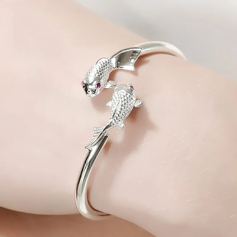 Small Fish Bracelet Fashion Trend Ladies Bracelet Baby Auspicious Bracelet Fashion All-match
Small Fish Bracelet Fashion Trend Ladies Bracelet Baby Auspicious Bracelet Fashion All-match