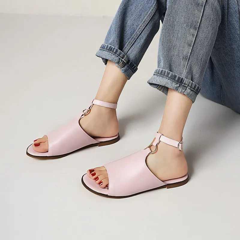 2021 Hot Sale Flat Shoes Women Sandals Rivet Buckle Summer Casual Shoes Flip Flops Ladies Genuine Leather Sandals 
2021 Hot Sale Flat Shoes Women Sandals Rivet Buckle Summer Casual Shoes Flip Flops Ladies Genuine Leather Sandals
