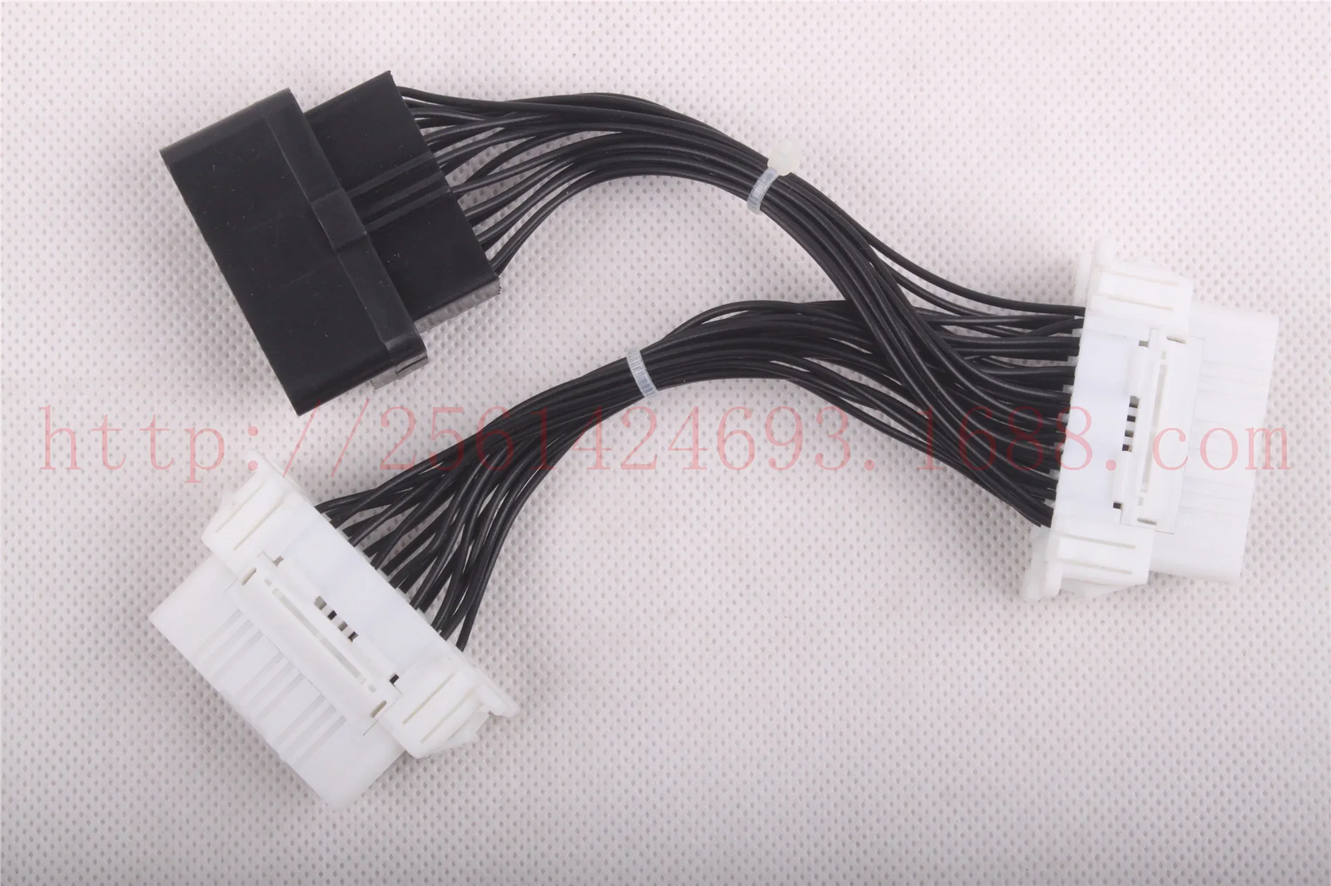 Wholesale Quality Class A Car One-in-Two Extension Cord OBD Plug OBD to OBD Plug 1 Holder 2 2pcs
Wholesale Quality Class A Car One-in-Two Extension Cord OBD Plug OBD to OBD Plug 1 Holder 2 2pcs
