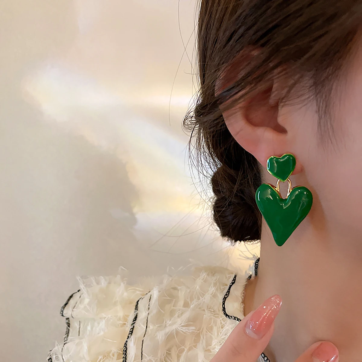 AENSOA New Street Style Layed Heart Enamel Drop Earrings for Women Minimalist Korean Fashion Love Heart Green Khaki Earring Gift
AENSOA New Street Style Layed Heart Enamel Drop Earrings for Women Minimalist Korean Fashion Love Heart Green Khaki Earring Gift