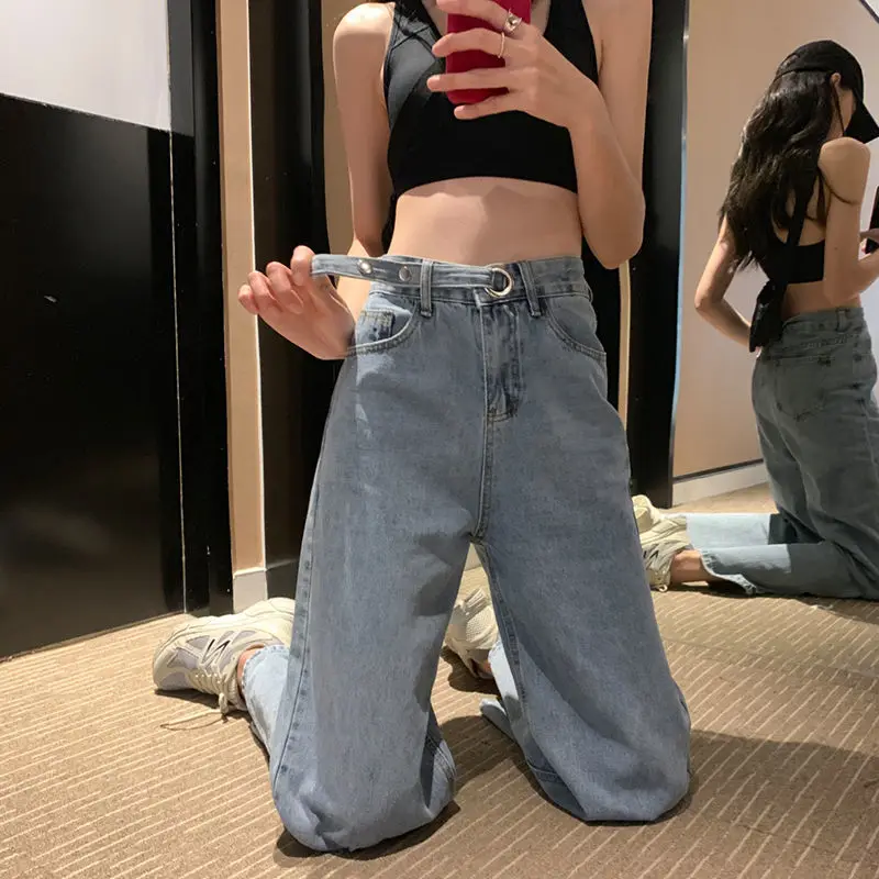 Retro High waist jeans women's spring and autumn 2020 new Korean loose students' elegant straight tube wide leg long pants
Retro High waist jeans women's spring and autumn 2020 new Korean loose students' elegant straight tube wide leg long pants