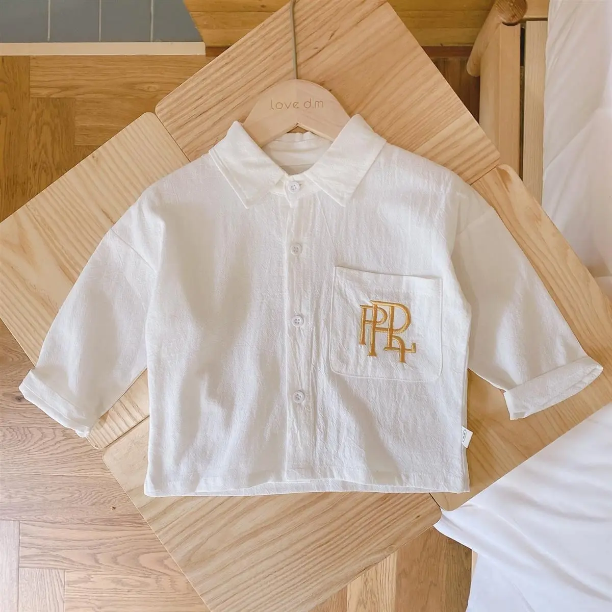 Boys Shirt White Spring and Autumn Clothes Children's Baby Solid Color Pocket Embroidery Shirt Long Sleeve Shirt
Boys Shirt White Spring and Autumn Clothes Children's Baby Solid Color Pocket Embroidery Shirt Long Sleeve Shirt