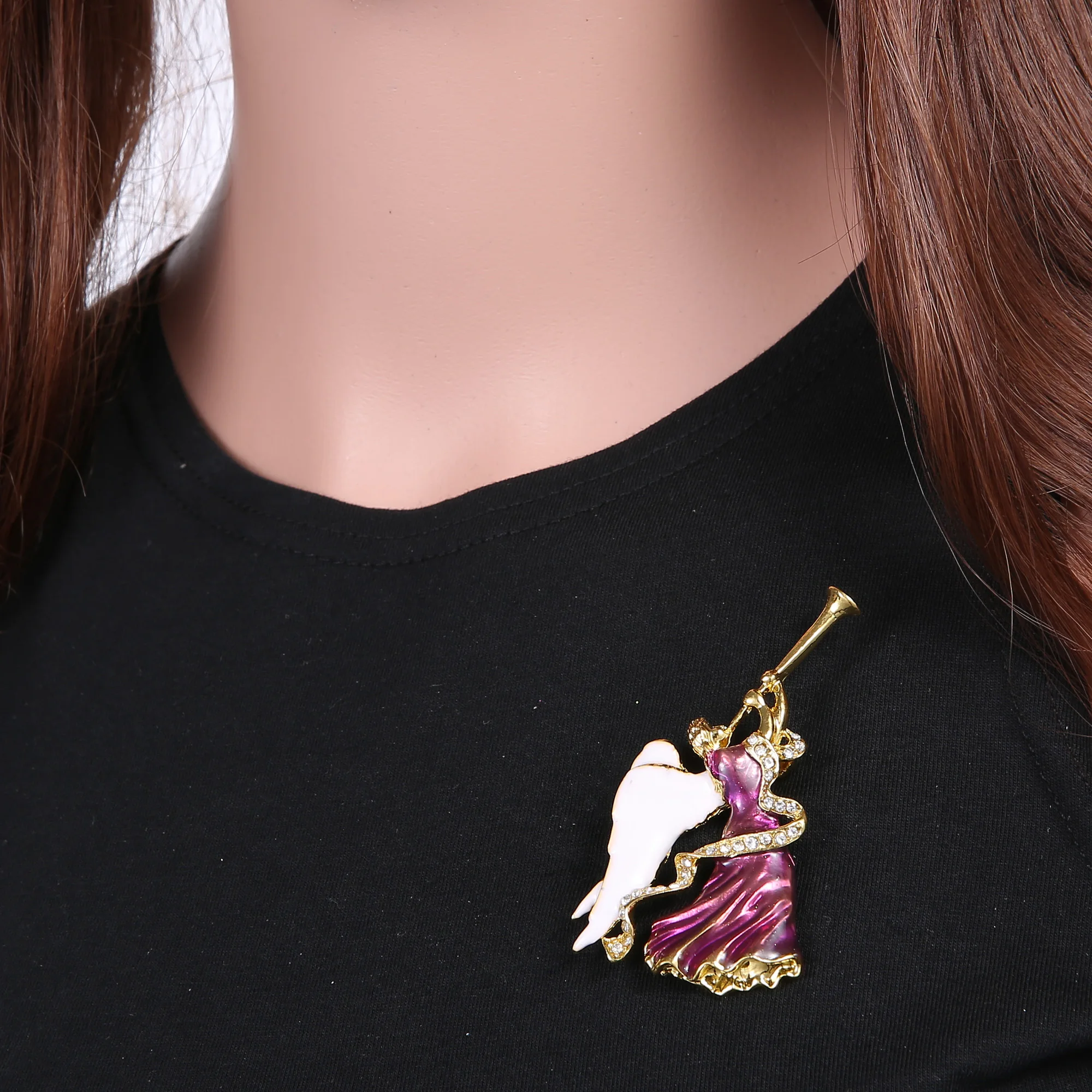 Hot Sale Christmas Enamel Pins for Women Men Santa Claus Christmas Tree Hat Sock Brooches Rhinestones Coat Badge Pin Accessories
Hot Sale Christmas Enamel Pins for Women Men Santa Claus Christmas Tree Hat Sock Brooches Rhinestones Coat Badge Pin Accessories