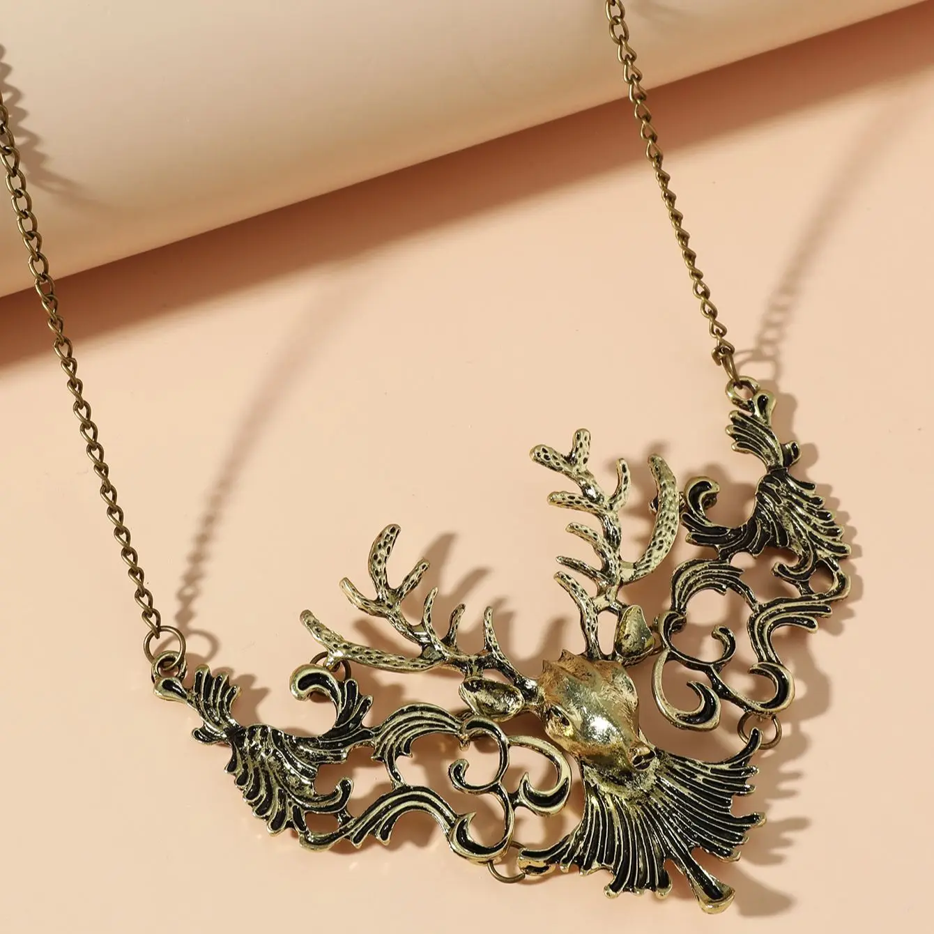 TRIBRO Vintage Bronze Metal Deer Head Necklace Trend Punk Neck Chain Pendant Choker New Design Jewelry Gift
TRIBRO Vintage Bronze Metal Deer Head Necklace Trend Punk Neck Chain Pendant Choker New Design Jewelry Gift