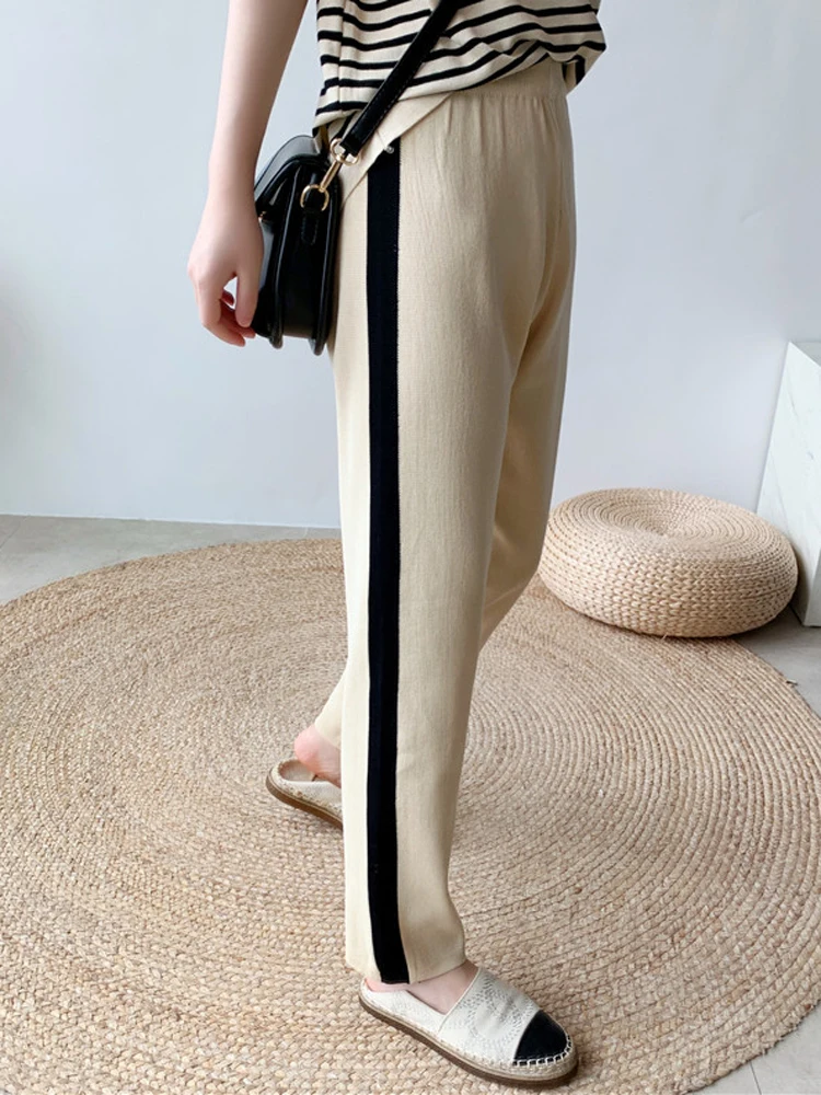 Streetwear leopard printed knit two peice suit women long sleeve O-Neck sweater tops + solid color harem pants casual tracksuit
Streetwear leopard printed knit two peice suit women long sleeve O-Neck sweater tops + solid color harem pants casual tracksuit
