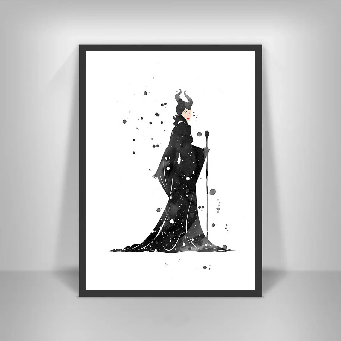 Плакат аниме Queen Maleficent, альтернативный минималистический художественный холст, принты для украшения дома, настенная живопись (без рамки)
Плакат аниме Queen Maleficent, альтернативный минималистический художественный холст, принты для украшения дома, настенная живопись (без рамки)