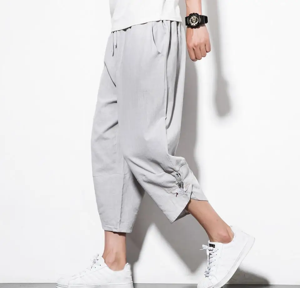 Style Harajuku Plus Size Men Trousers Samurai Costume Loose Japan Fashion Capris Pants Asian Smart Casual
Style Harajuku Plus Size Men Trousers Samurai Costume Loose Japan Fashion Capris Pants Asian Smart Casual