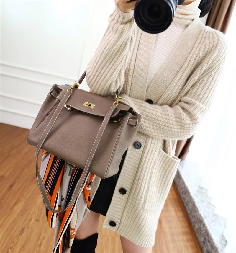 Spring new cashmere cardigan women's medium and long V-neck cardigan with pocket loose Korean coat wool sweater
Spring new cashmere cardigan women's medium and long V-neck cardigan with pocket loose Korean coat wool sweater