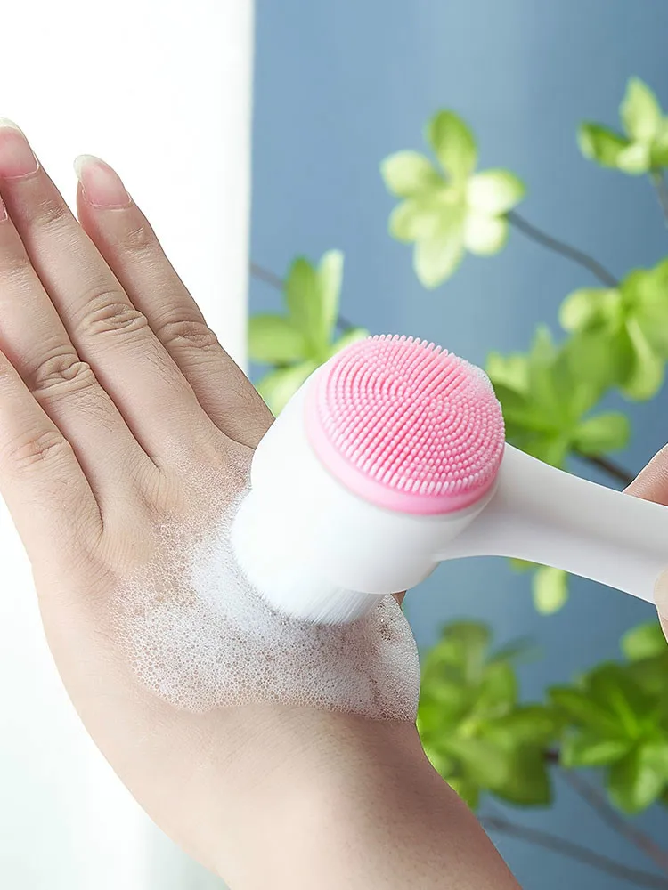 Facial Cleansing Brush Deep face Clean Soft Bristles Exfoliating Removing Blackhead Massaging Double Side Silicone Face Wash 
Facial Cleansing Brush Deep face Clean Soft Bristles Exfoliating Removing Blackhead Massaging Double Side Silicone Face Wash