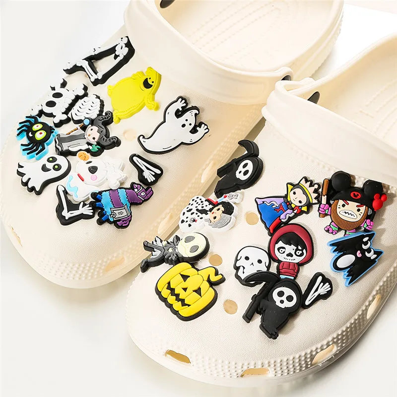 50PCS Shoe Charms Silicone Halloween Series Skull Ghost Pumpkin Shoe Accessories Cute Shoe Decoration Buckle For Kids Boy Gift
50PCS Shoe Charms Silicone Halloween Series Skull Ghost Pumpkin Shoe Accessories Cute Shoe Decoration Buckle For Kids Boy Gift