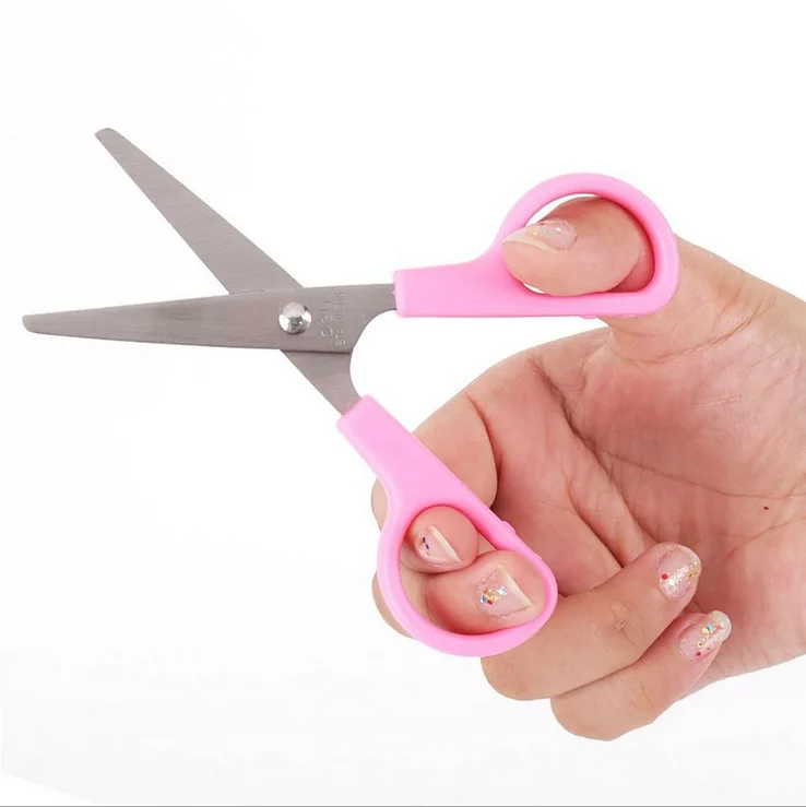 Deli 6021 Safety Scissors. Children's Hand-made Scissors for Multi-functional Children's Art Students
Deli 6021 Safety Scissors. Children's Hand-made Scissors for Multi-functional Children's Art Students