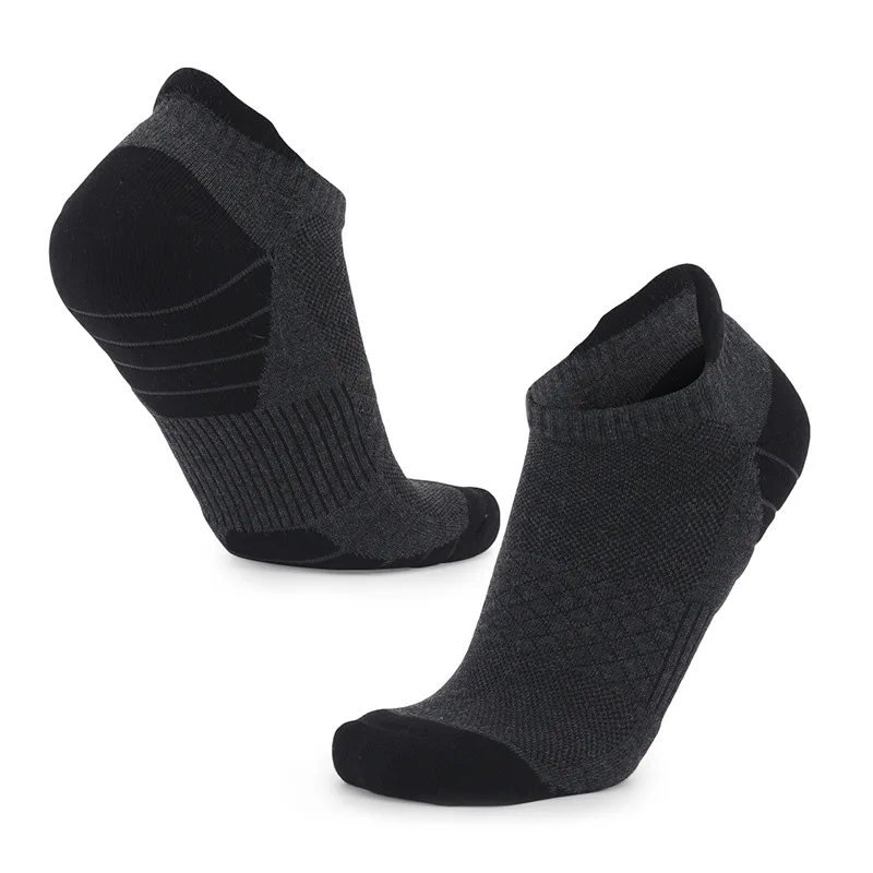 Men's and women's outdoor recreational socks running sports socks fast dry autumn winter cotton socks
Men's and women's outdoor recreational socks running sports socks fast dry autumn winter cotton socks