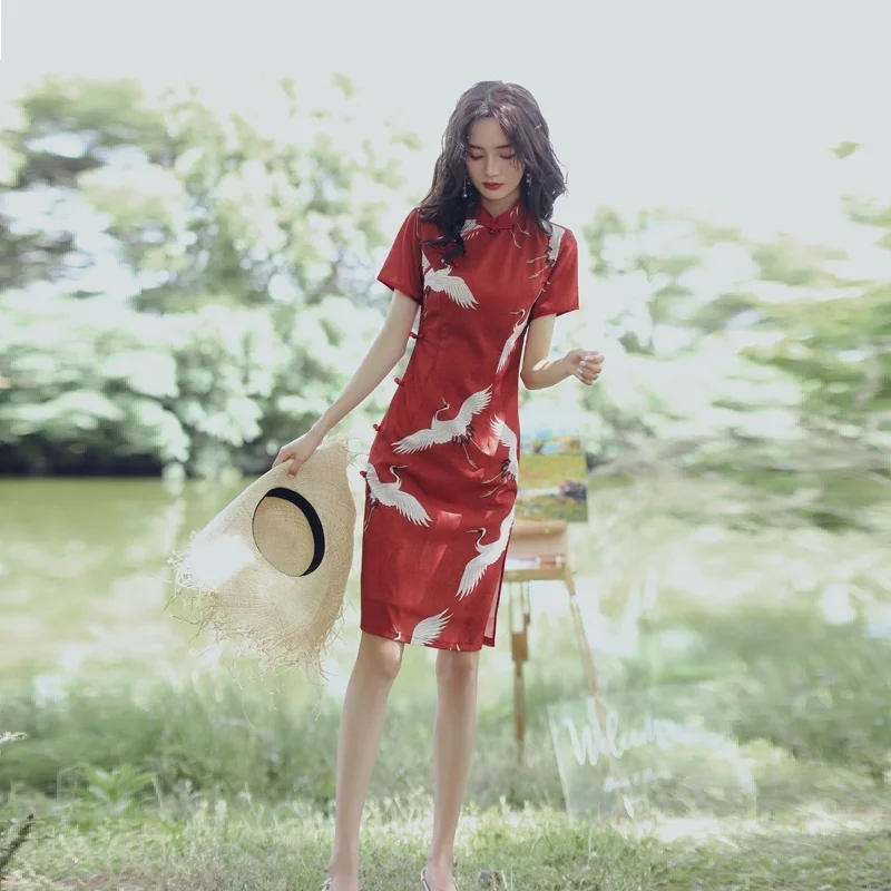 Chinese Style Qipao Dress Women Short Sleeve Cheongsam Loose Side Slit Dresses Oriental Vintage Crane Print Vestidos AA5772
Chinese Style Qipao Dress Women Short Sleeve Cheongsam Loose Side Slit Dresses Oriental Vintage Crane Print Vestidos AA5772