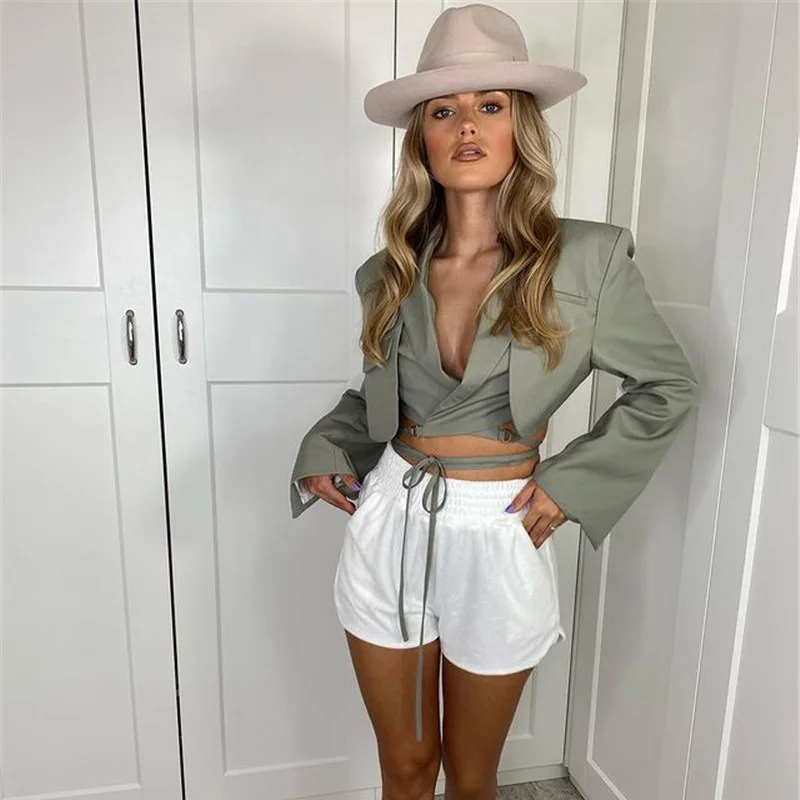European and American Women's 2021 Spring and Autumn New Double-layer Small Suit Sexy Long-sleeved Slim Umbilical Strap Top
European and American Women's 2021 Spring and Autumn New Double-layer Small Suit Sexy Long-sleeved Slim Umbilical Strap Top