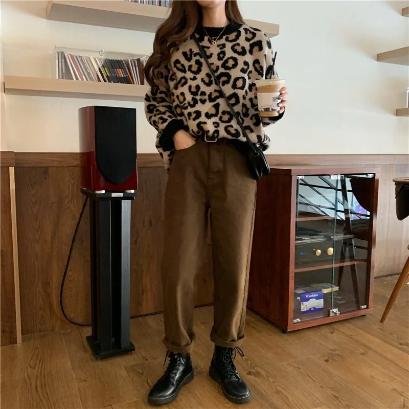Leopard Women Cotton Polyester Sweater Long Sleeve O-neck Causal Pull Femme Autumn Winter Korean Causal Knitted Pullover Tops 
Leopard Women Cotton Polyester Sweater Long Sleeve O-neck Causal Pull Femme Autumn Winter Korean Causal Knitted Pullover Tops