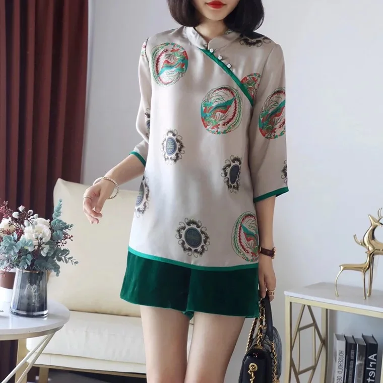 Women Silk Blouse Phoenix Print Chinese Style Vintage Cheongsam Blouses Female New
Women Silk Blouse Phoenix Print Chinese Style Vintage Cheongsam Blouses Female New