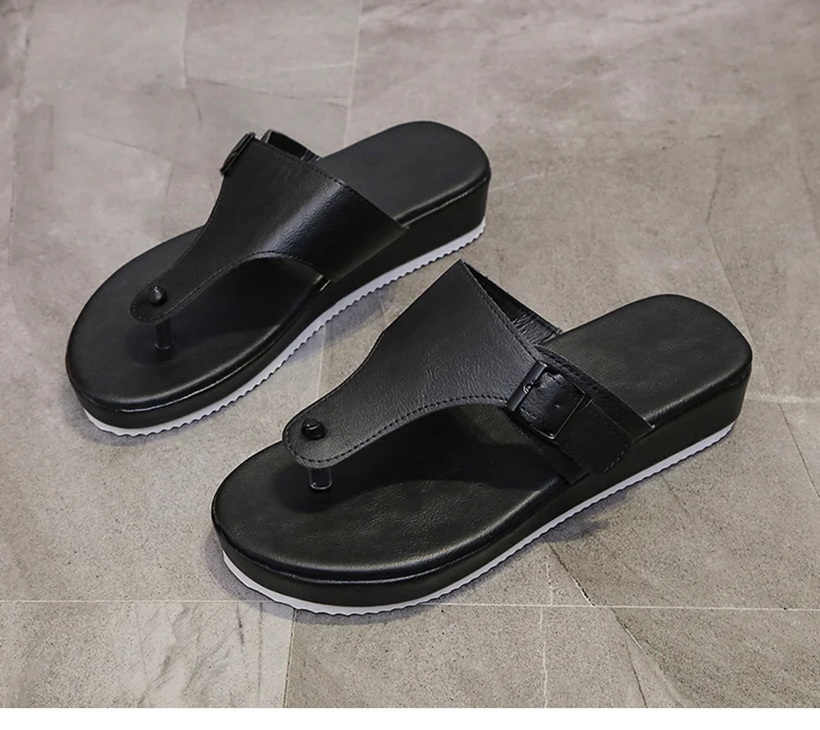 2021 New Women's Slippers Solid Color Simple Flip-flops Outdoor Vamp Buckle Design Retro All-match Flat-bottom Women's Slippers
2021 New Women's Slippers Solid Color Simple Flip-flops Outdoor Vamp Buckle Design Retro All-match Flat-bottom Women's Slippers
